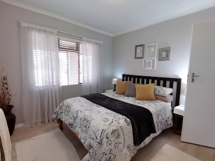 4 Bedroom Property for Sale in Onrus Western Cape